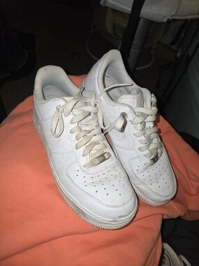 White Nike Air Force 1 Low Sneakers